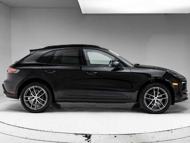 Certified 2026 Porsche Macan AWD/4WD image 33