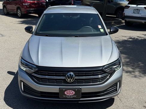 Used 2023 Volkswagen Jetta Sport FWD image 2