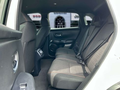 Used 2023 Honda HR-V Sport image 10