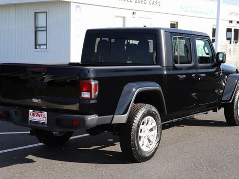 Used 2023 Jeep Gladiator Sport image 6