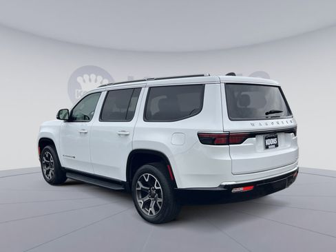 Used 2024 Jeep Wagoneer Series III AWD/4WD image 8
