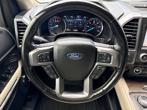 Used 2018 Ford Expedition Platinum RWD image 21