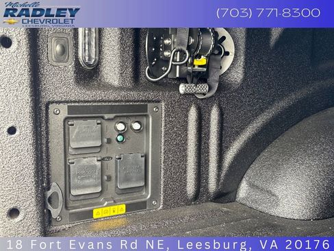 Used 2025 Ford F150 Lightning Lariat image 14