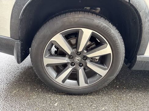 Used 2025 Honda Pilot Touring image 27