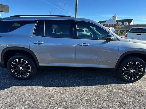 New 2026 Chevrolet Traverse LT w/ Sun and Wheel Package image 4