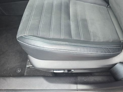 Used 2023 Mitsubishi Outlander SE AWD/4WD image 14