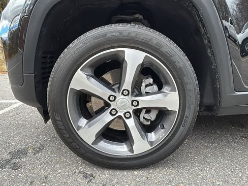 Used 2023 Jeep Grand Cherokee 4WD 4xe image 10