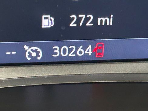 Used 2025 Chevrolet Blazer LT image 6