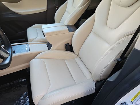 Used 2018 Tesla Model X 75D AWD/4WD image 15