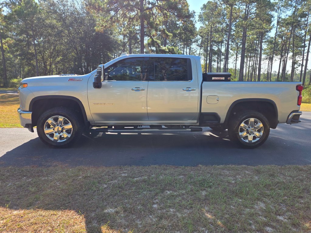 Used 2020 Chevrolet Silverado 2500 LTZ w/ LTZ Premium Package AWD/4WD image 2