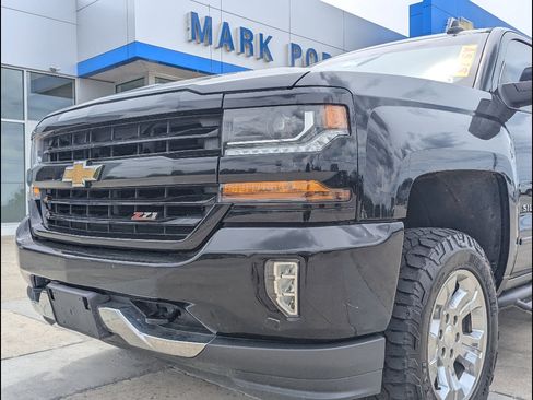 Used 2018 Chevrolet Silverado 1500 LT w/ All Star Edition AWD/4WD image 12