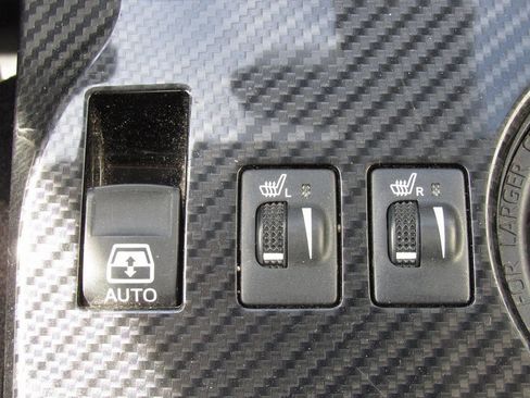 Certified 2024 Toyota 4Runner TRD Off-Road Premium image 30