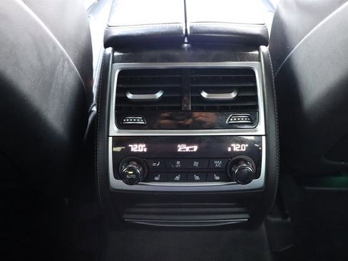 Used 2016 BMW 750i xDrive AWD/4WD image 31