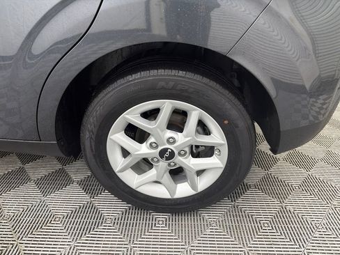 Used 2024 Kia Soul LX w/ Option Group 015 FWD image 19