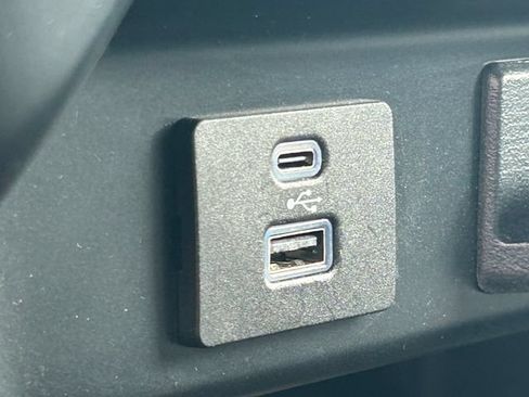 Used 2022 Ford F150 XLT w/ Equipment Group 302A High AWD/4WD image 18