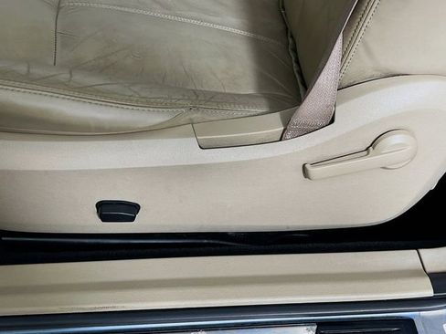 Used 2013 Chrysler 200 Limited FWD image 11