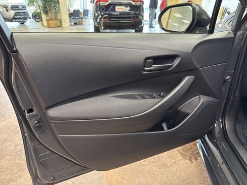 Used 2026 Toyota Corolla LE FWD image 24