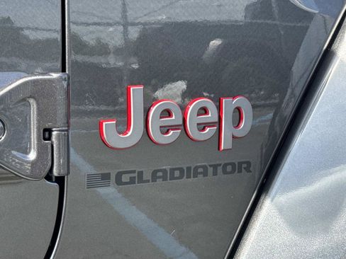 New 2026 Jeep Gladiator Rubicon w/ Steel Power Dome Hood Package AWD/4WD image 30