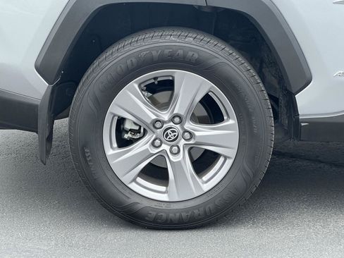 Used 2024 Toyota RAV4 XLE AWD/4WD image 15