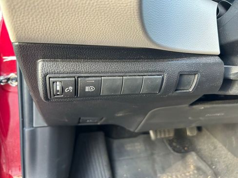 Used 2022 Toyota Corolla LE image 17