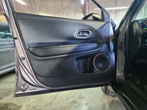 Used 2018 Honda HR-V EX-L image 25