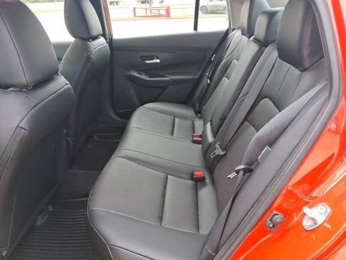 New 2026 Nissan Sentra SR w/ SR Premium Package FWD image 32