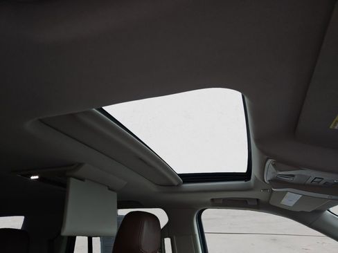 Used 2020 Cadillac Escalade Premium Luxury image 9