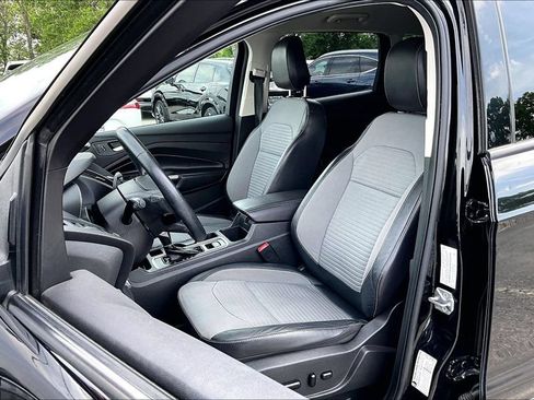 Used 2019 Ford Escape SE FWD image 34