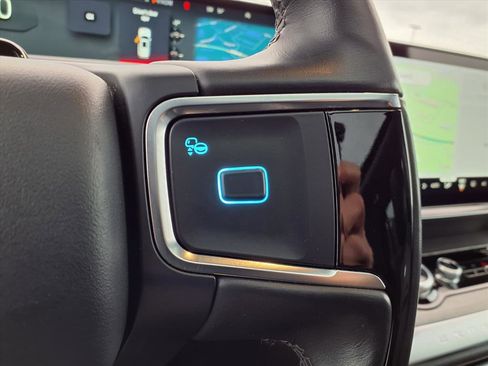 Used 2025 Ford Expedition Max Platinum image 18