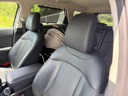 Used 2023 Kia Sportage EX FWD image 9