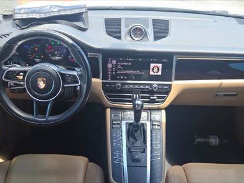 Used 2019 Porsche Macan w/ Premium Package Plus AWD/4WD image 24