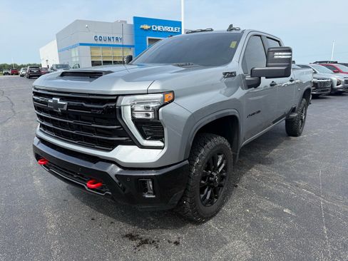 Used 2026 Chevrolet Silverado 2500 LT w/ Trail Boss Package AWD/4WD image 8