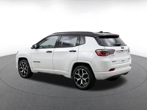 Used 2025 Jeep Compass Limited AWD/4WD image 7