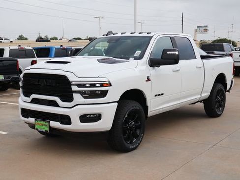 New 2026 RAM 2500 Laramie AWD/4WD image 3