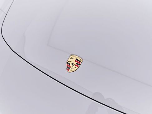 Used 2018 Porsche Panamera 4S AWD/4WD image 18