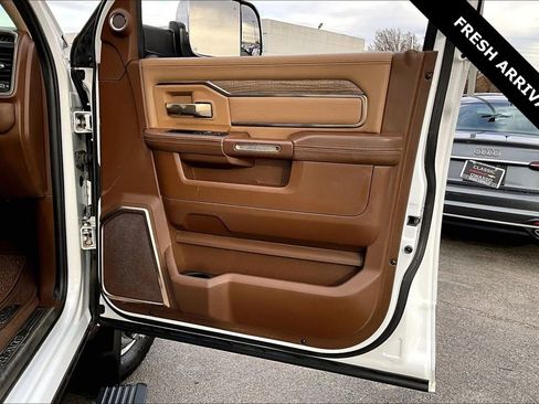 Used 2019 RAM 3500 Limited w/ Max Tow Package image 28