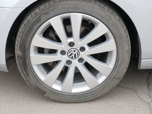 Used 2013 Volkswagen Golf TDI image 5