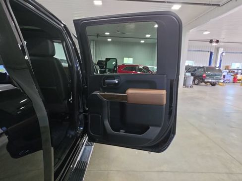 Used 2023 Chevrolet Silverado 3500 High Country w/ Z71 Off-Road Package AWD/4WD image 28