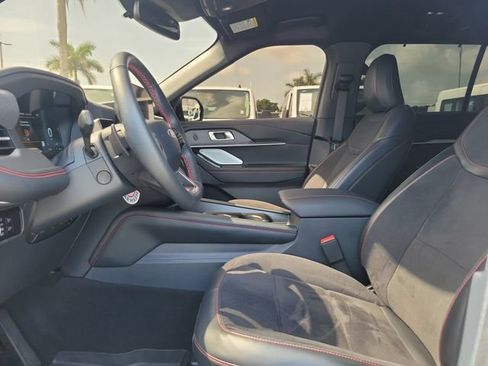 Used 2025 Ford Explorer ST RWD image 20