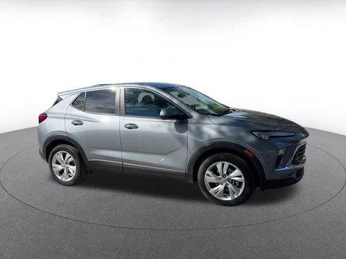 Used 2025 Buick Encore GX Preferred image 2