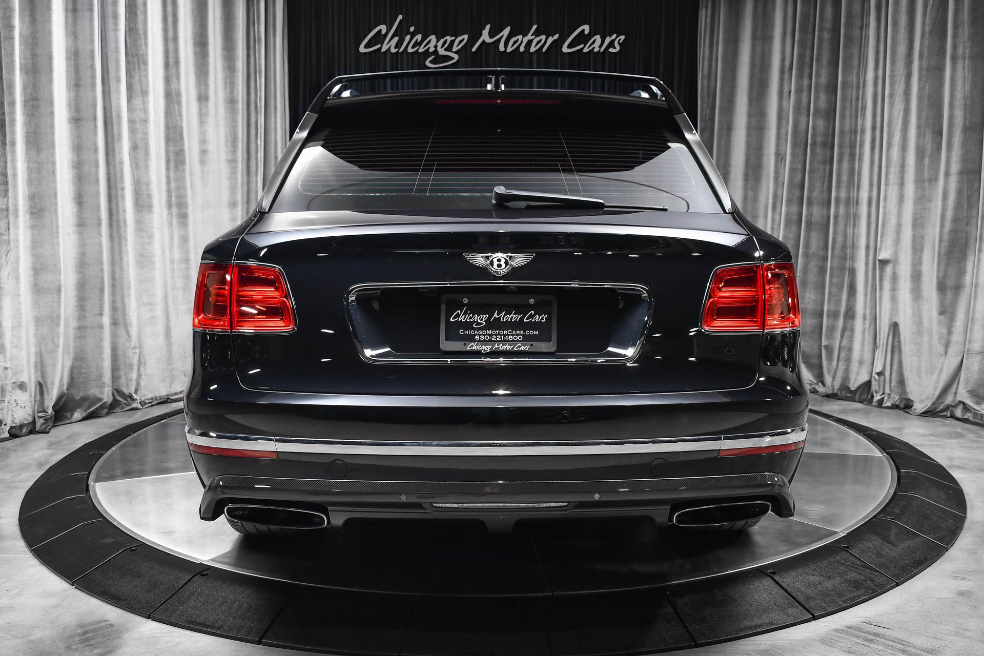 Used 2017 Bentley Bentayga AWD/4WD image 4