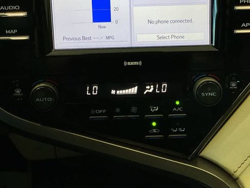 Used 2020 Toyota Camry LE w/ Carpet Mat Package FWD image 21