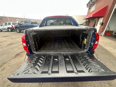 Used 2013 Chevrolet Avalanche LT image 38