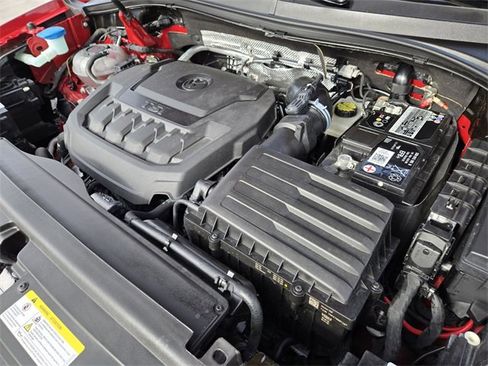 Used 2022 Volkswagen Tiguan SE image 22