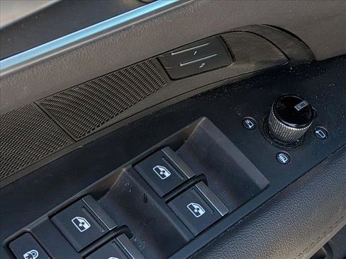 Certified 2023 Audi e-tron GT Premium Plus image 11