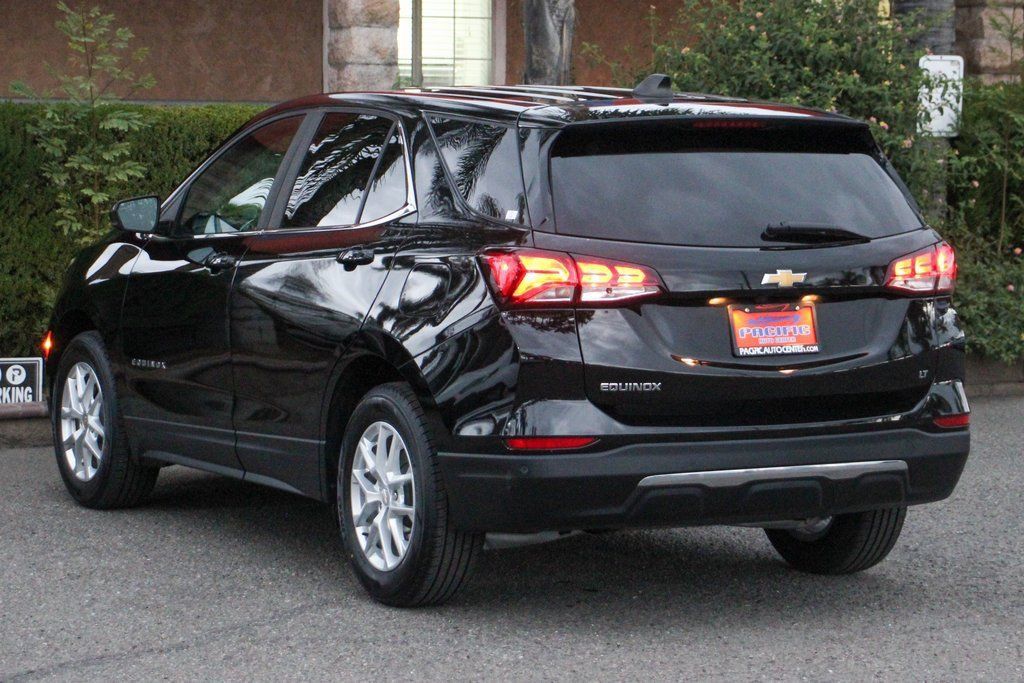 Used 2022 Chevrolet Equinox LT w/ Driver Convenience Package FWD image 6