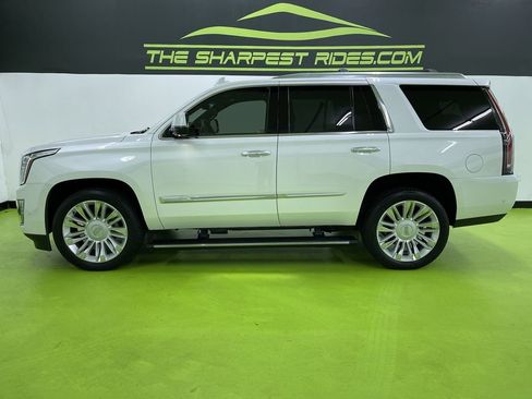 Used 2018 Cadillac Escalade Platinum image 6