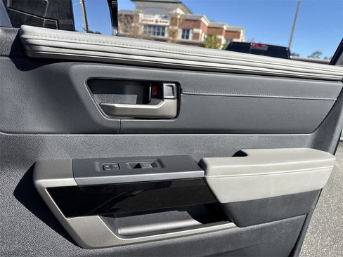 Used 2023 Toyota Tundra Limited image 27