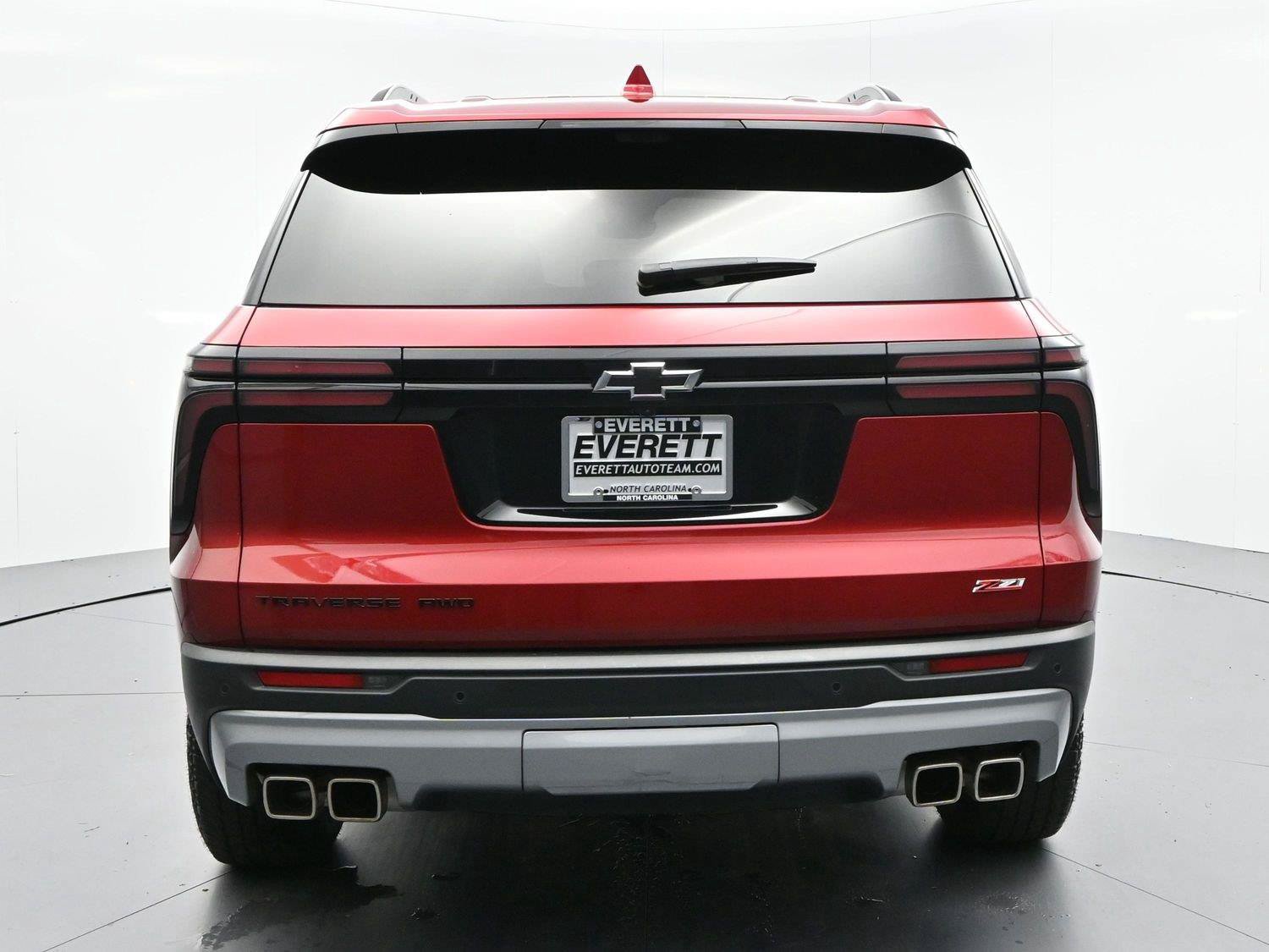 Used 2024 Chevrolet Traverse Z71 w/ Enhanced Driving Package AWD/4WD image 6