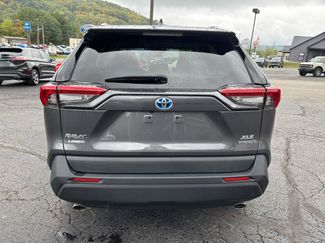 Used 2022 Toyota RAV4 XLE w/ Convenience Package AWD/4WD video 5